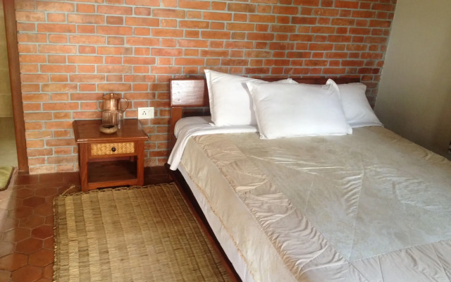 Vardan Resort n' Apartment