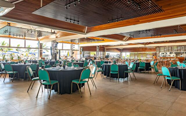 Studio vista mar pé na areia no Santinho STO2208