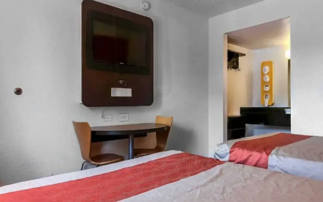 Motel 6 Pleasanton, CA