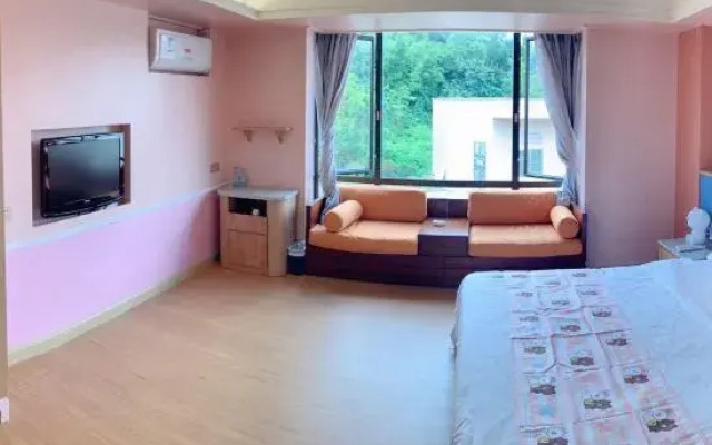 Yuet Hong Bridge Resort Hotel