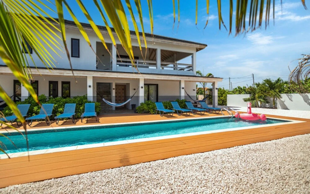 Luxurious Ocean View Getaway!
