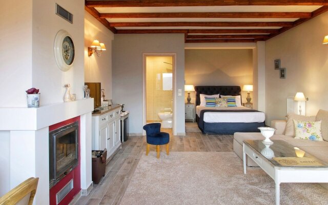 Almond House Suites Arachova - Adults Only