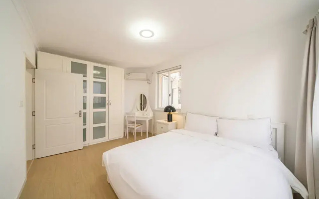 Tyms Xujiahui Premium 3BR 2BA APT