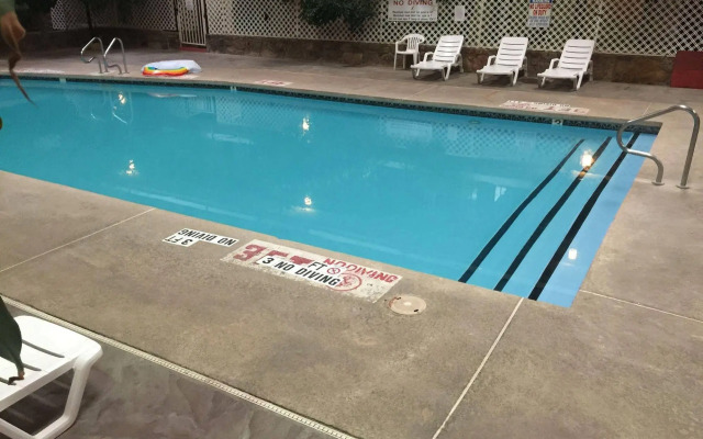 The Cactus Cove Inn and Suites