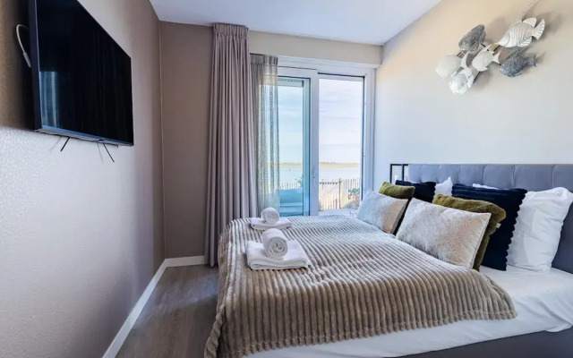 Apartment in Sint-annaland With Beach Access