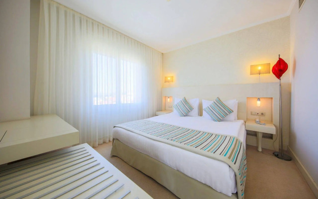 Sisus Marina Hotel