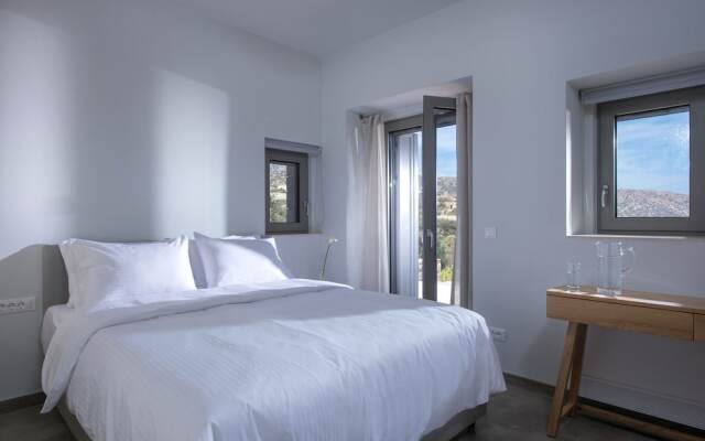 Luxury Villa With Stunning Views in Agios Nikolaos