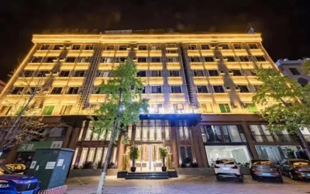 Jingan Wisdom Hotel (Lincang Minsheng Middle School Municipal Government Branch) – Exterior – Lincang