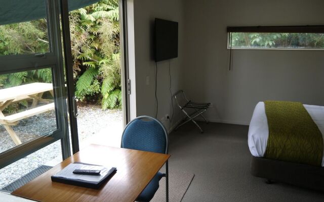 Central Franz Josef Cabins and Flats