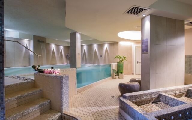 Blu Suite Resort