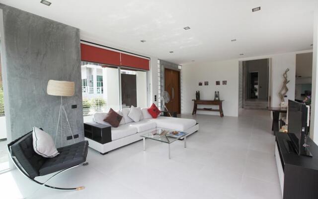 Sirirat Sea View Villa