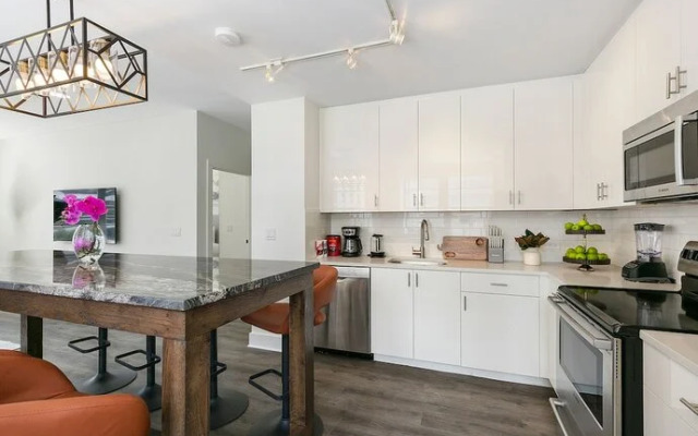 Chic 4BR Condo in California Building