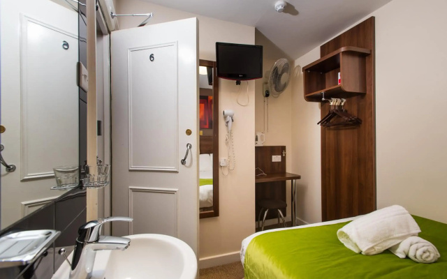 Marble Arch Inn Hotel