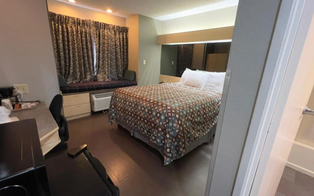Americas Best Value Inn & Suites Jackson, TN