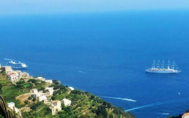 Casa Ambrosia in Amalfi with sea view, wifi and AC
