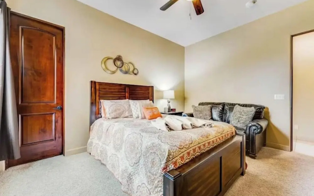 East Mesa Desert and Mountain Views: 5br, Pool