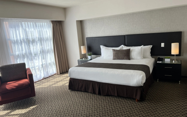 St Isidro Suites Corporate Housing SPA & Wellness Center