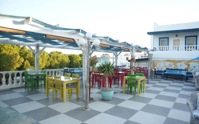 Bahama Art Hotel