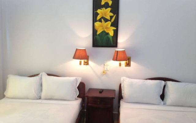 Golden River Resort