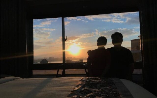Open Room Hotel