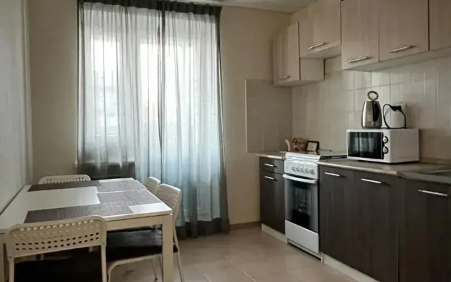 Apartments on Matrosova street 16