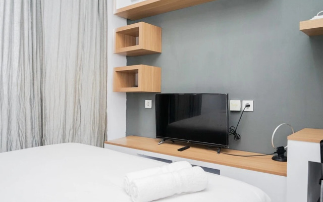 Comfort and Cozy Studio Room Apartment at Springwood Residence