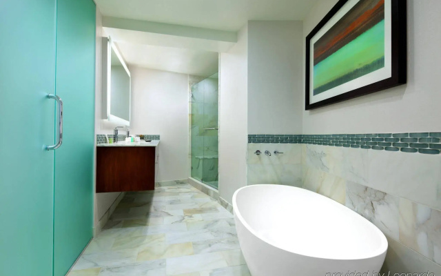 The Westin Bonaventure  and Suites, Los Angeles
