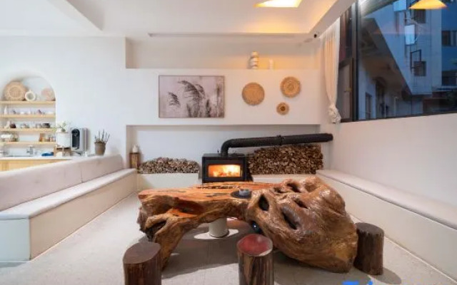 Qingpu Hotel (Qujing North Station Ethnic Middle School Branch)