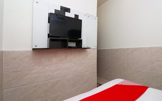Karan Paradise By OYO Rooms