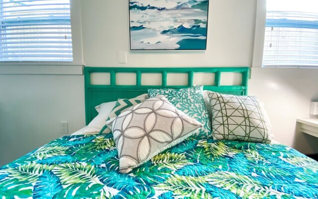 Parrots Perch at Driftwood #7