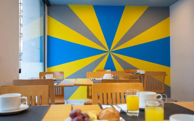 Casual Colours Barcelona Hotel