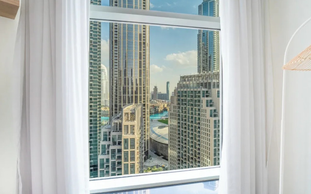 Stunning 2 BR in the heart of Downtown