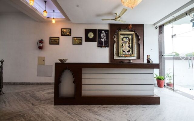 OYO 28253 Jmd Palace