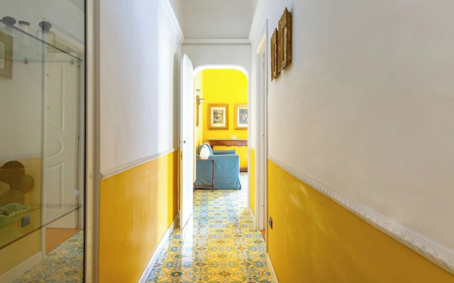 Santa Chiara Charming House With Terrace at Historical Center