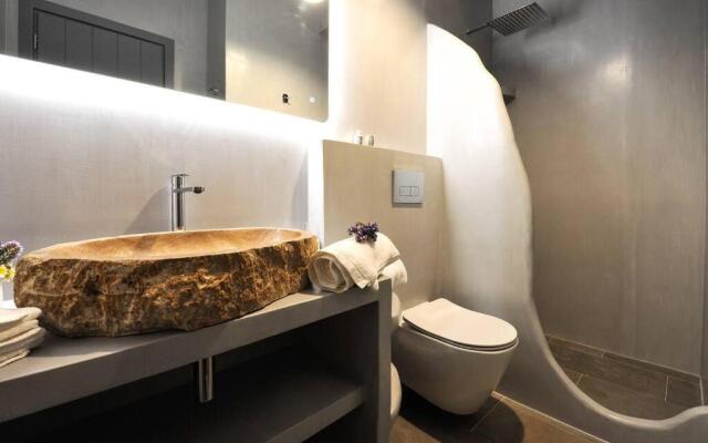 Droufakos home - Lux seafront apt