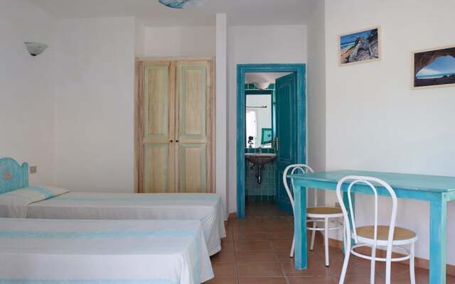 Well-kept Apartment With two Bedrooms not far From the sea