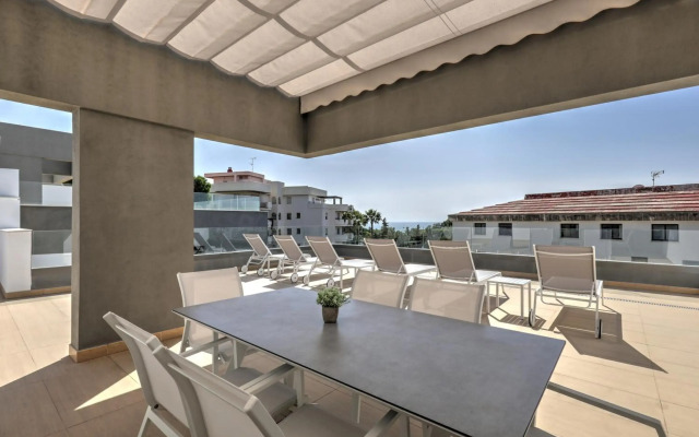 New Modern 3 Bed Apartment Puerto Banus