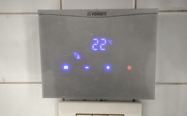 Room in Guest Room - Emilio's Home Triple Room in our Cozy and Comfortable Establishment