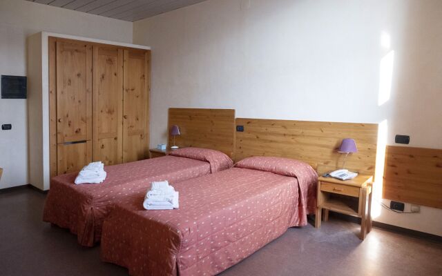 Pràcatinat Hotel & Restaurant