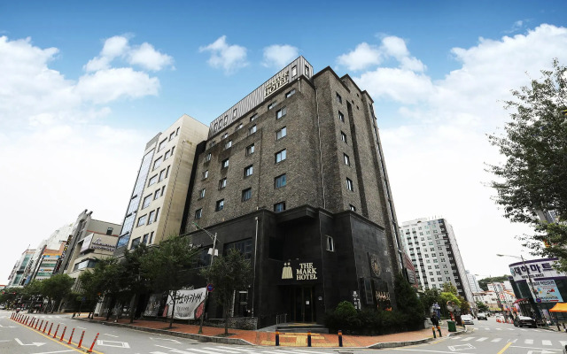 Cheongju The Mark Hotel
