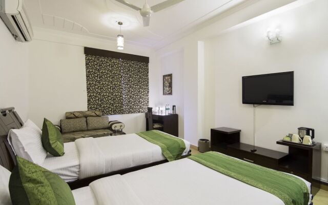 Treebo Four Sight Sector - 14 Gurgaon