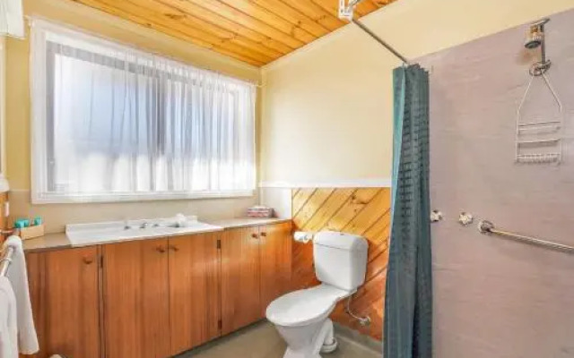 Kellraine Beach Cottages