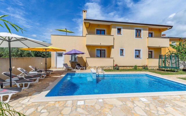 Awesome Home in Pula with Hot Tub, WiFi & 5 Bedrooms
