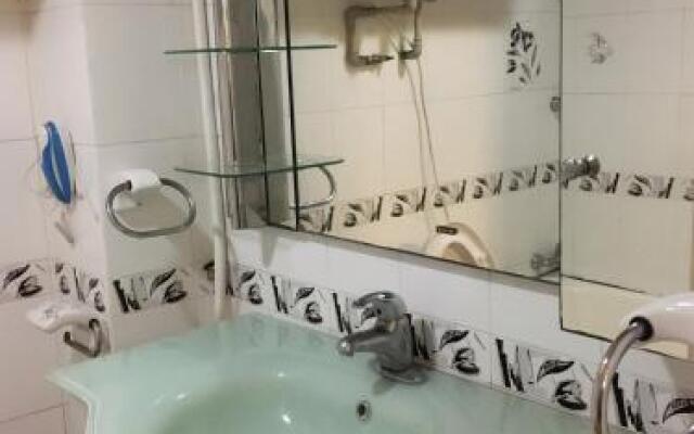 4 Rooms Youth Hostel