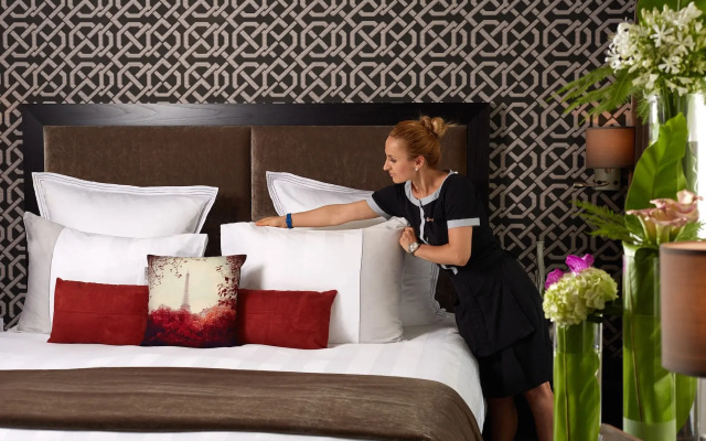 The One Alma Paris