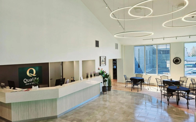 Quality Inn & Suites Gatineau
