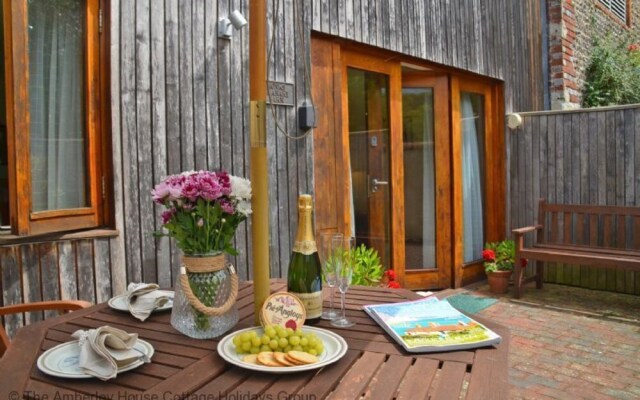 Monks Granary Barn