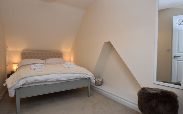 Curlew House
