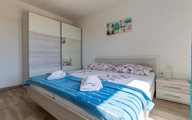 Stunning Apartment in Pomer With 1 Bedrooms and Wifi