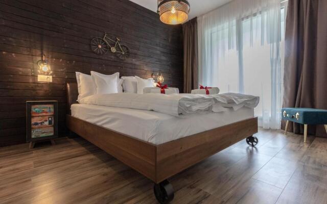 Ares Aparthotel